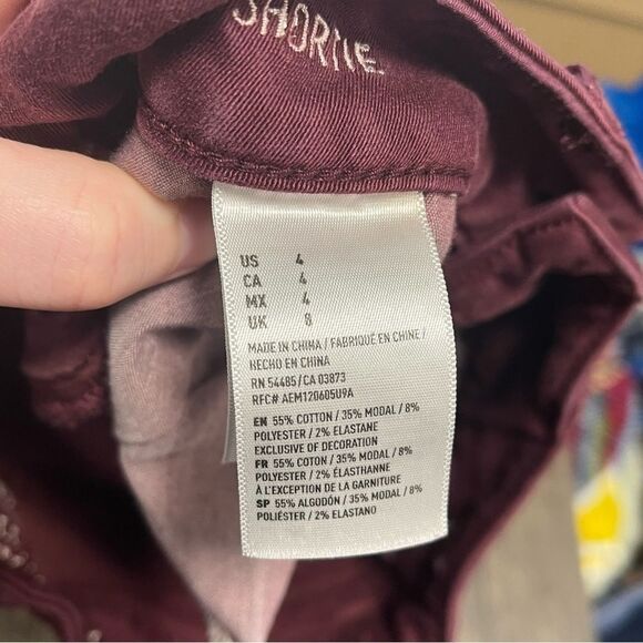 American Eagle Maroon Women's Super Stretch Mini Denim Jean Shorts - Picture 4 of 7